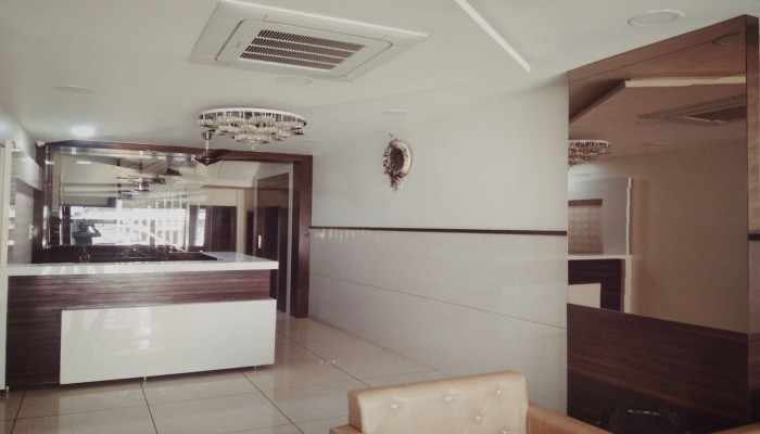 Hotel Girdhar