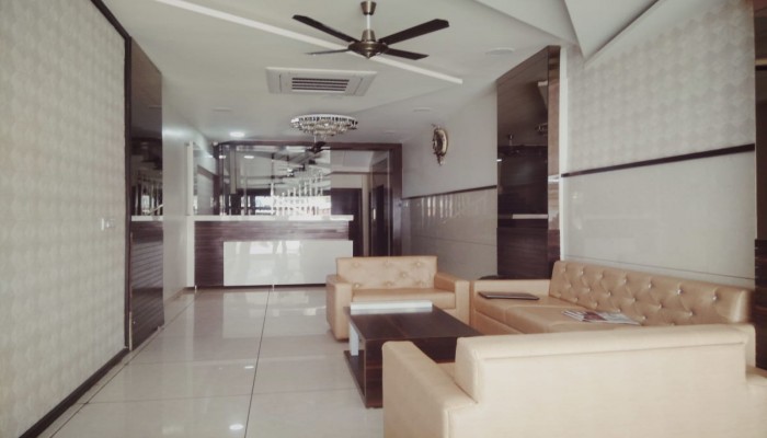 Hotel Girdhar